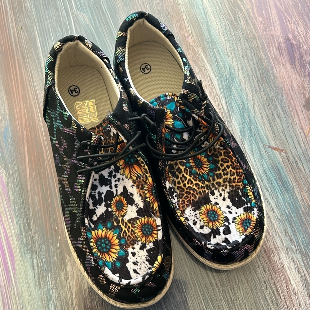 Girl's Trendy Flower Pattern Slip On Loafer Shoes, Comfy